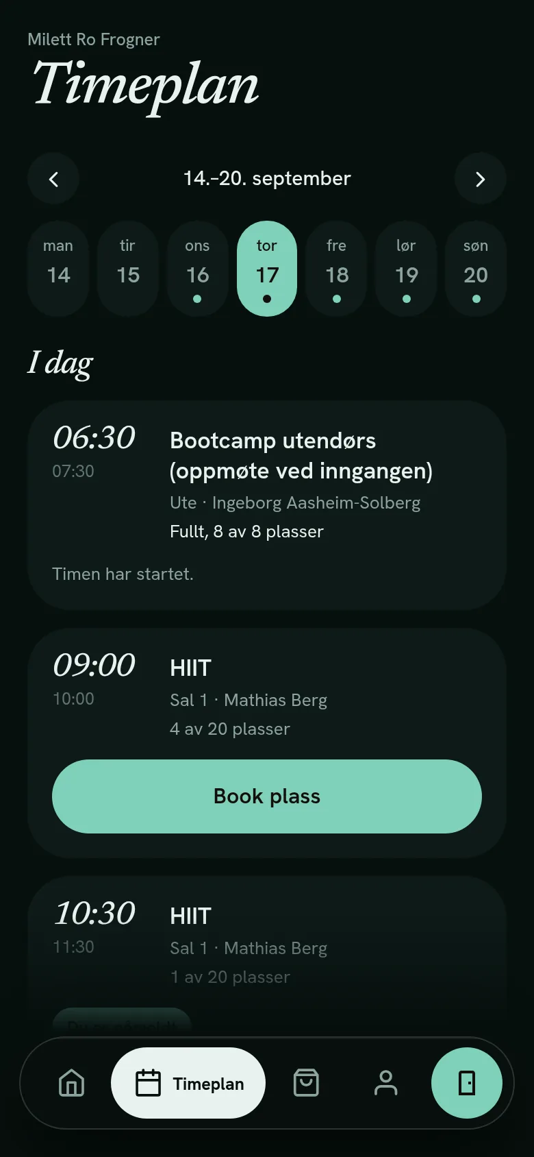 Timeplanen i et mørkt utseende med kursiv skrift